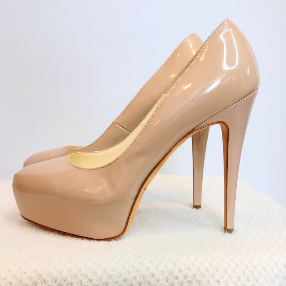 Brian Atwood Beige Patent Leather Platform Pumps Size 36.5 US 6.5, Heel is 5"
